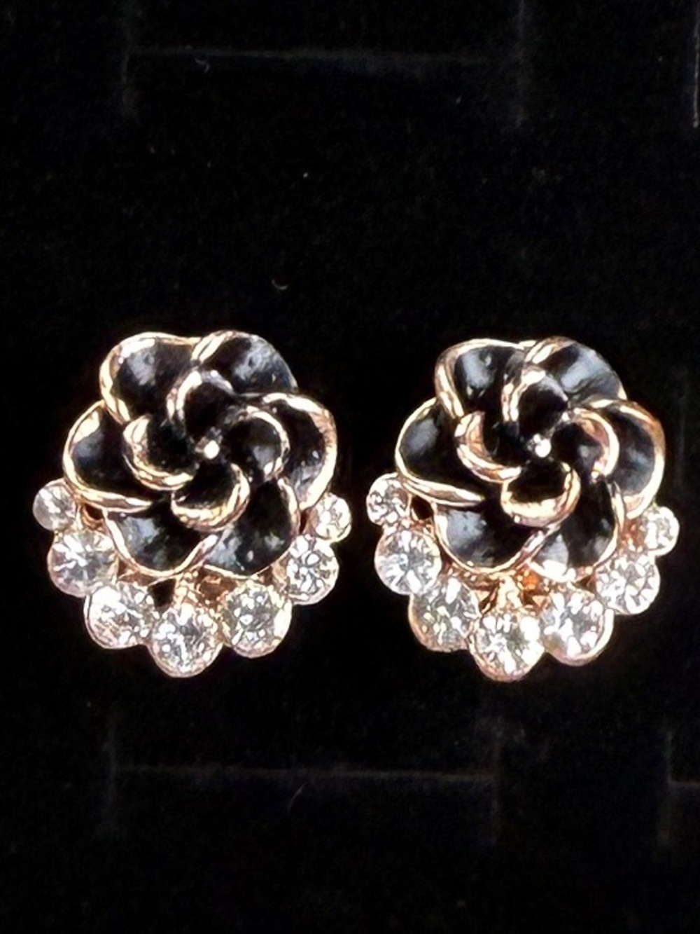 Gorgeous, weighted rose goldtone, bling costume pierced, flower earrings